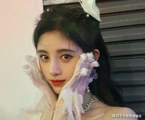 娱乐界最佳吃瓜达人是谁,揭秘幕后风云的神秘人物 第3张 娱乐界最佳吃瓜达人是谁,揭秘幕后风云的神秘人物 第3张